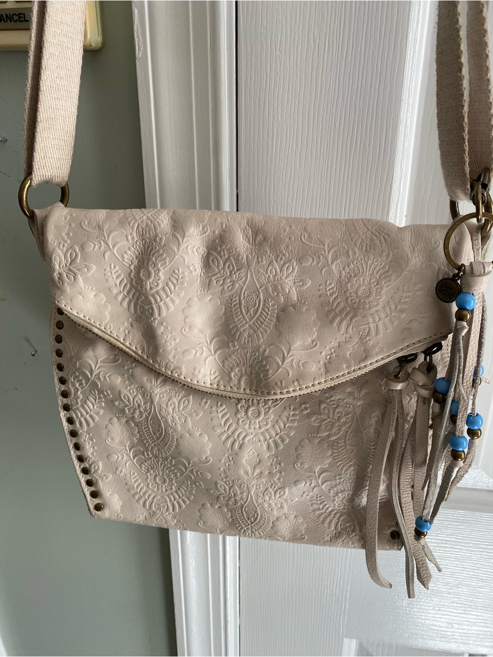 THE SAK White Shoulder Bag Purse Crossbody SIlverlake Floral Embossed Leather